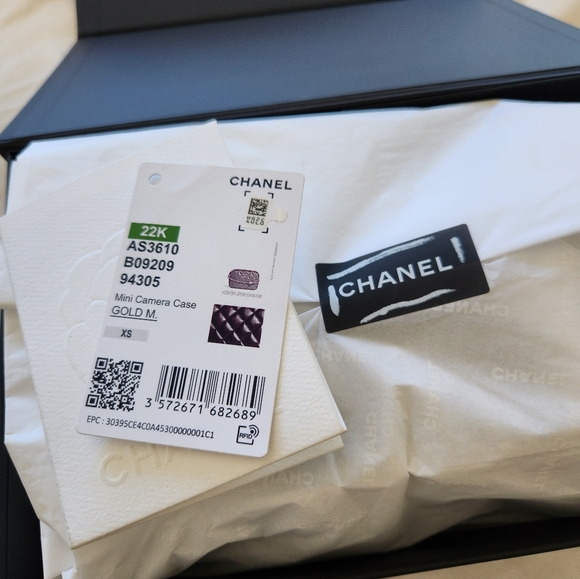 CHANEL 22K Lambskin Camera Case NWT - Picture 12 of 16